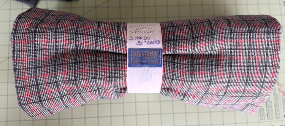 Pendleton md. weight plaid Wool Fabric roll Blk white & red  138 x 58 F115 - Image 1 of 4