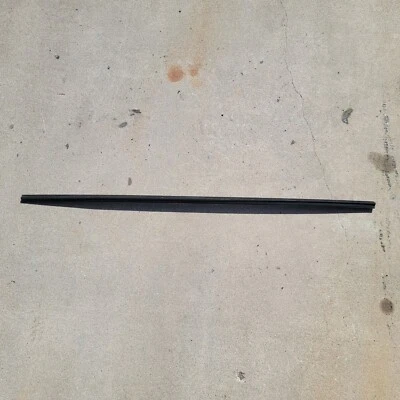 Volvo 240 Turbo Sedán y Cupé Negro Beltline Maletero Trim Stick 1992 Raro 242 244 Foto 1 de 4