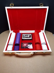 ELVIS PRESLEY VIVA LAS VEGAS POKER SET (CARDS & CHIPS) IN WHITE STARED CASE - Picture 1 of 24