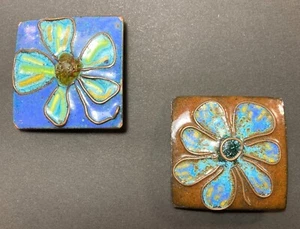 Pair of Handcrafted Enamel on Copper Turquoise Blue and Green Flower Brooches - Picture 1 of 6