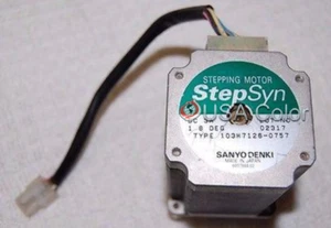 FUJI FRONTIER MINILAB 118C913533B SANYO DENKI STEPSYN MOTOR 103H7126-0757 - Picture 1 of 5