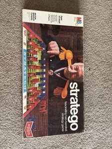 Vintage STRATEGO Board Game 1975 By Milton Bradley ~ Complete - Picture 1 of 6