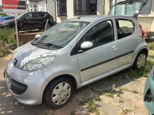 Peugeot 107 urban semi auto 5 door hatch petrol 1000cc silver ulez - Picture 1 of 11