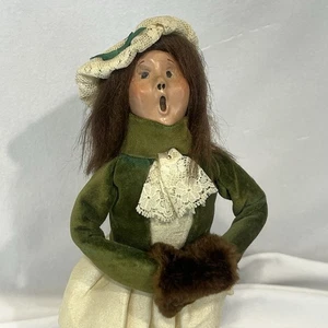Byers Choice Caroler 1985 Mujer Victoriana Falda Crema Verde Top Encaje Bufanda - Imagen 1 de 11