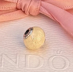 Pandora ESSENCE Charm „Joy“ beige silber #796087EN140 - Bild 1 von 3