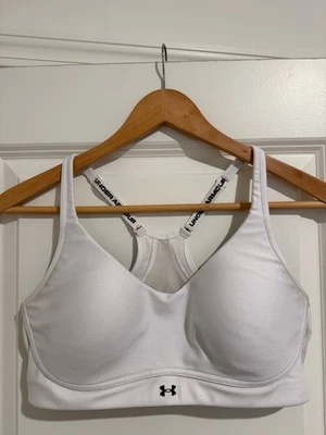 Sutiã esportivo feminino Under Armour Infinity 2.0 baixo - Branco - Tamanho M (A-C) - Imagem 1 de 2