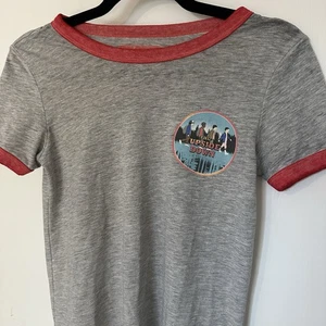 Stranger Things Ringer 80er Tshirt Upside Down rot grau Shirt Damen Retro XS  - Bild 1 von 5