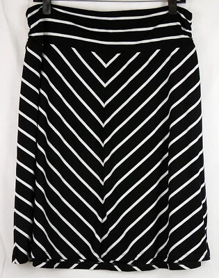 Faded Glory Black & White Chevron Stripe A-Line Jersey Knit Knee-Length Skirt L - Imagem 1 de 2