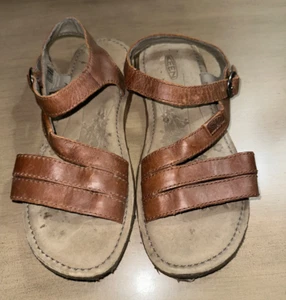 KEEN Sierra sandali con cinturino in pelle marrone donna US 8 EU 38,5 - Foto 1 di 7