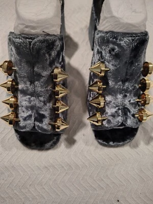 Jeffrey Campbell (Perpetua )- S shoes Grey/ Size 6 slight defect 70% off Foto 1 de 4