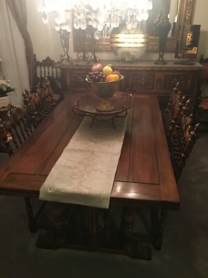 Juego de comedor Berkey & Gay tallado a mano estilo Rennaisance 10 piezas todo a juego Foto 1 de 4