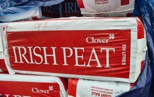 Peat Baled 200 litre (coarse) "Clover" By the Pallet (24 Bales) - Picture 1 of 2