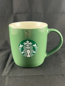 Taza de café Starbucks 2021 Mermaid Logo verde y blanco 11 oz - Imagen 1 de 3