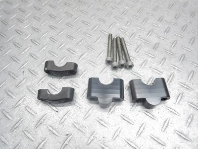 2007 07-08 Ducati Monster 695 manillar abrazadera elevadora montaje soporte inferior superior Foto 1 de 4