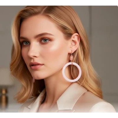 Brincos femininos de argola Neiman Marcus Lee Angel de resina rosa novo com etiquetas 110 - Imagem 1 de 4