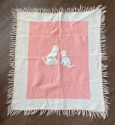 Manta de cuna de bebé rosa vintage bordes con flecos tejido inverso bordado gatitos Foto 1 de 4
