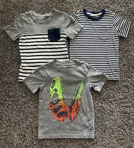 Carter’s Boys 3 piece Shirt Lot size 6 - Picture 1 of 4