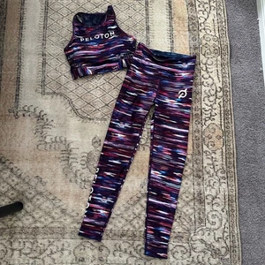 NUEVO CON ETIQUETAS: Juego Peloton Melody talla pequeña - Imagen 1 de 12