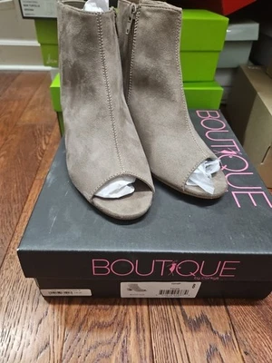 Серо-коричневые туфли на каблуке размер 8 - Изображение 1 из 2