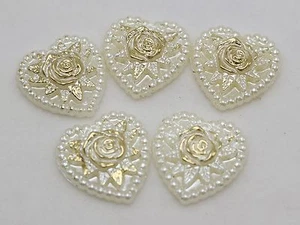 50 Ivory Acrylic Pearl Flatback Heart Cabochons with Sparkling Gold Flower 18mm - Picture 1 of 7