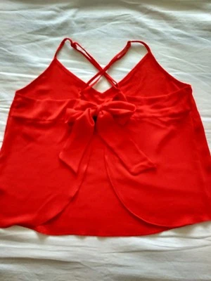 Top / Shirt in 40-42, rot, Schleife hinten, NEU - Bild 1 von 4