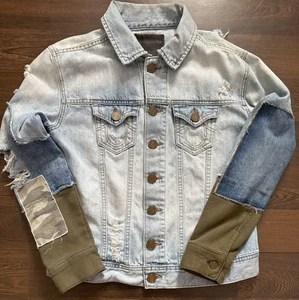 Rare True Religion Men's Faded Distressed Patches Denim Trucker Jacket Size XS - Picture 1 of 12