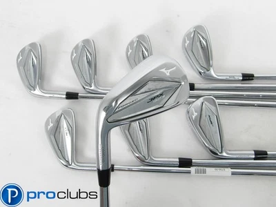 Left Handed MIZUNO JPX 923 FORGED IRONS 4-PW,GW STEEL DYNAMIC GOLD 105 STIFF - Image 1 of 4