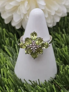 Peridot Cluster Ring. Sterling Silver. August Birthstone. Size P - Picture 1 of 9