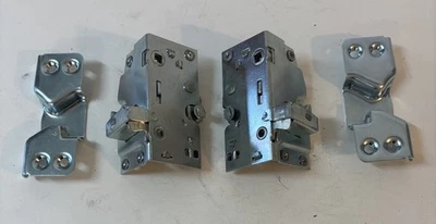 1947-51 Chevrolet GMC camioneta pick-up cerradura puerta pestillo y golpeador conjunto ambas puertas Foto 1 de 4