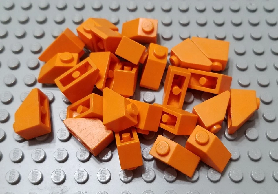 LEGO Lot of 25 Orange 2x1 Roof Slope Parts - Image 1 of 1