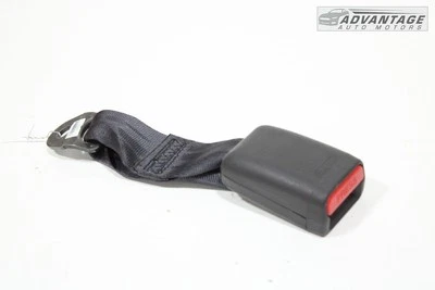 2020-2021 NISSAN VERSA ЗАДНИЙ 2-Й РЯД ЦЕНТРАЛЬНЫЙ РЕМЕНЬ БЕЗОПАСНОСТИ ПРЯЖКА ЗАЩЕЛКА OEM - Изображение 1 из 4