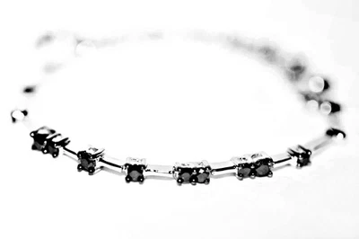 9ct White Gold Tennis Bracelet Black Diamonds 0.18ct Natural Gemstones 20cm - Image 1 of 4