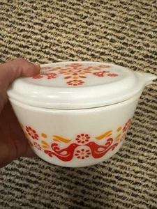 Vintage Pyrex Friendship Pattern Red Bird Covered 1 QT. Casserole # 473 Dish EXC - Picture 1 of 11