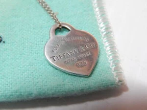 VINTAGE RETURN TO TIFFANY NY STERLING SILVER HEART NECKLACE + POUCH XLNT GIFT ! - Picture 1 of 6