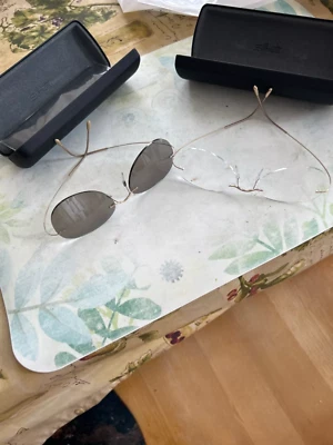 IMPRESIONANTE Y PRECIOSO MARCO DE GAFAS 2 SILUETAS +1 NUEVO + 1 USADO +2 FUNDAS NUEVAS Foto 1 de 4