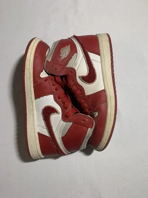 Jordan 1 Retro High Top children’s  Shoe 13 C Red And White - Image 1 of 4