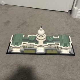 LEGO ARCHITECTURE: US Capitol Building (21030) PIECES IN BAG, no book/box.