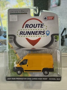 Ram Promaster 2500 Cargo Greenlight Route Runners 2021 techo alto persecución 1:64 - Imagen 1 de 2