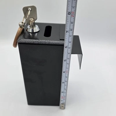 Caja de toke de crupier de póker de casino con gancho en J, caja de punta de metal de bloqueo, caja de banqueros Foto 1 de 4