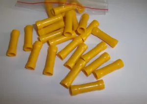 25 Car Audio Wire Butt Connectors Terminals Vinyl 12-10 Ga AWG Gauge Crimp New - Picture 1 of 1
