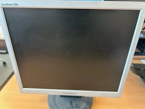 Samsung SyncMaster 720N LS17MJVKS/EDC 17" VGA Color Display Monitor - Picture 1 of 2