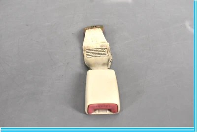 Оригинальный приемник пряжек ремня безопасности со стороны заднего правого пассажира для Lexus SC430 02–10 годов выпуска - Изображение 1 из 4