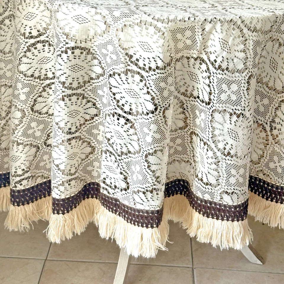 复古 70 年代棕色象牙流苏桌布圆形中世纪 70 英寸直径花边 — 第 1/4 张图片