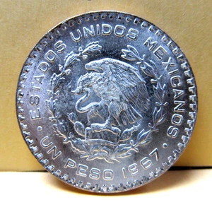 1967 LARGE BRILLIANT UNCIRCULATED SILVER MEXICO UN PESO COIN! MEXICAN 1 PESO! - Picture 1 of 2