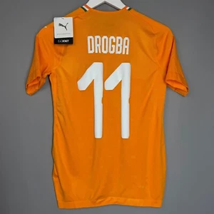 MAILLOT DOMICILE CÔTE D'IVOIRE 2018 2019 MAILLOT DOMICILE NEUF AVEC ÉTIQUETTE NUMÉRO JOUEUR #11 DROGBA - Photo 1/10