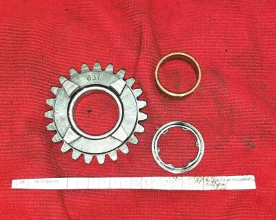 Husqvarna 1982 1983 WR XC 250 TRANSMISIÓN RUEDA DENTADA EJE DE CABEZA CUARTO 4TO 837 Foto 1 de 4