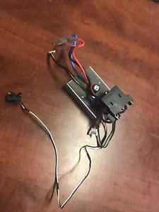 Nuovo gruppo scheda PCB ricambi OEM Ryobi decespugliatore 40 V brushless RY40007 - Foto 1 di 9
