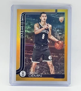 Pre Order 2025-26 Topps Basketball True Gold Egor Demin /50 RC Rare - Bild 1 von 2