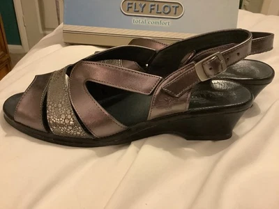 Fly Flot zapatos cómodos talla 6 plata y estaño Foto 1 de 4