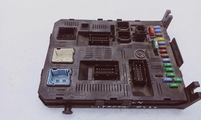 Cassetta fusibili CITROËN C4 I LC 9656530280 1.6 Diesel 80kw 2004 27616477 - Immagine 1 di 3